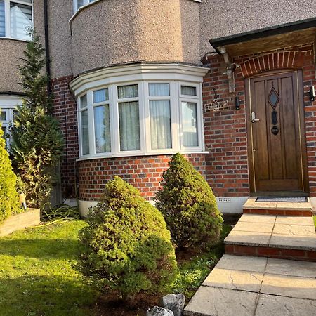 Tj Homes - Double Room With Single Bed - 3 Min To Tube Station - London Ruislip Exterior foto